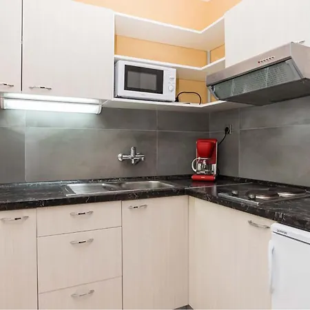 Awesome In With Swimming Pool 우마그
